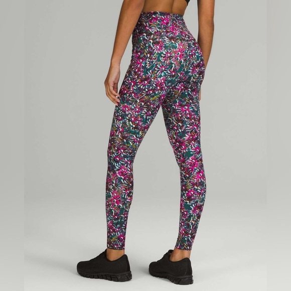 Lululemon Base Pace High-Rise Tight 28" *Brushed
Floral Electric Multi Nulux - Picture 4 of 10
